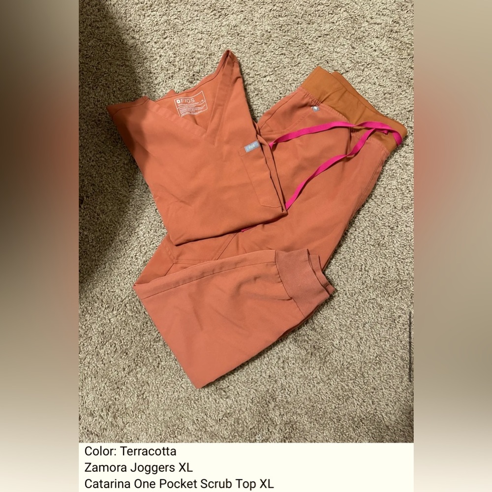 Figs Zamora high waisted joggers and Catarina one pocket scrub top